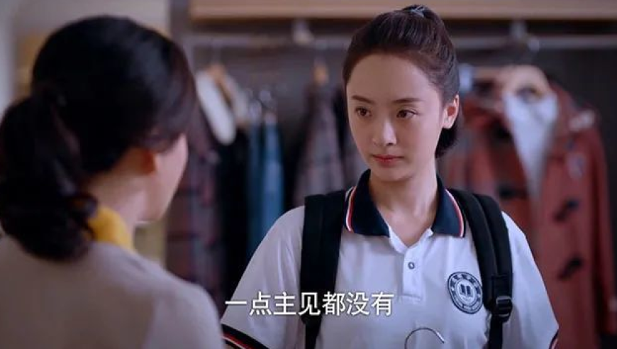 女生在高空操控“钢铁巨兽”,2025年新澳门资料香港王中王,最新答案解释落实_创意版V8.3